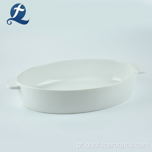 Bandeja de cozimento cerâmica branca oval feita sob encomenda por atacado do pão de China com punho